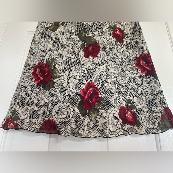 Beautiful flowy vintage skirt - size medium petite - Picture 3 of 7